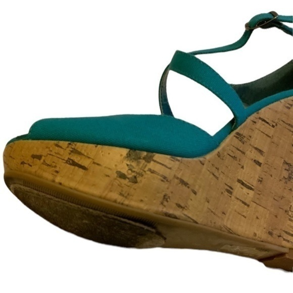 Call it spring Wedges - Picture 6 of 6
